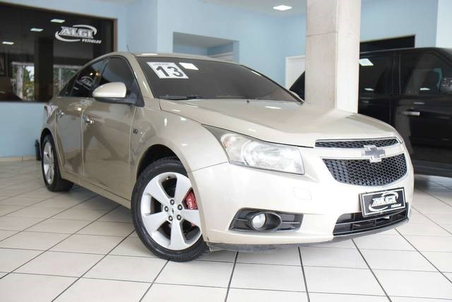 //www.autoline.com.br/carro/chevrolet/cruze-18-sedan-lt-16v-flex-4p-automatico/2013/rio-de-janeiro-rj/22318026