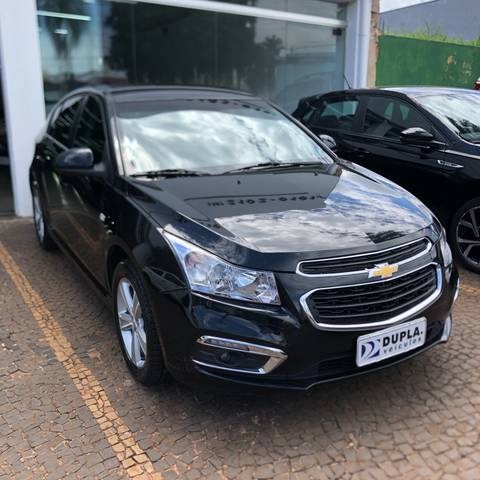 //www.autoline.com.br/carro/chevrolet/cruze-18-hatch-sport-lt-16v-flex-4p-automatico/2016/aracatuba-sp/22550874