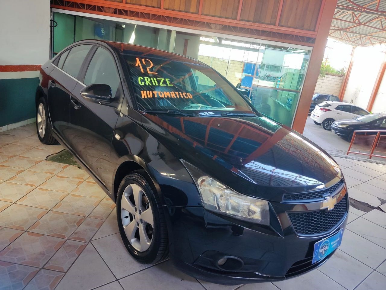 //www.autoline.com.br/carro/chevrolet/cruze-18-sedan-lt-16v-flex-4p-automatico/2012/sorocaba-sp/23354431