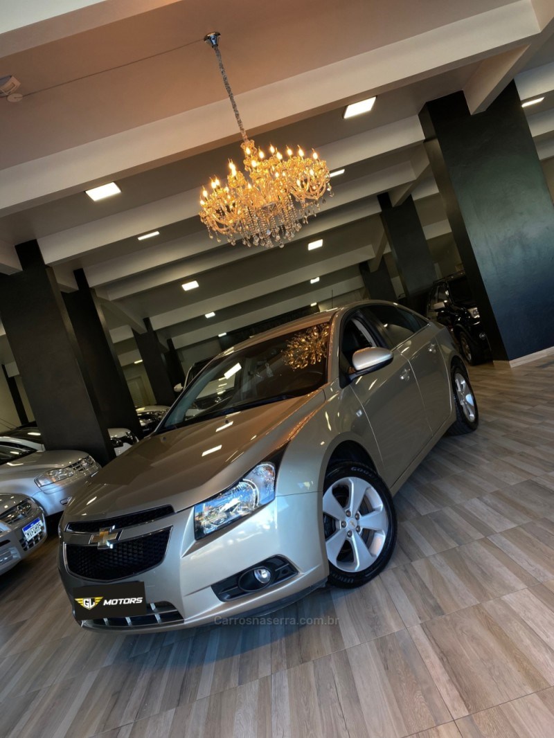 //www.autoline.com.br/carro/chevrolet/cruze-18-hatch-sport-lt-16v-flex-4p-automatico/2012/caxias-do-sul-rs/23785010