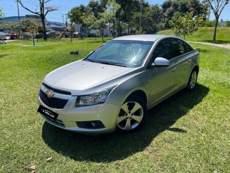 //www.autoline.com.br/carro/chevrolet/cruze-18-sedan-lt-16v-flex-4p-manual/2014/sao-jose-dos-campos-sp/23863803