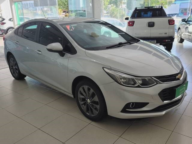 //www.autoline.com.br/carro/chevrolet/cruze-14-hatch-sport-lt-16v-flex-4p-turbo-automatic/2017/aracatuba-sp/23868259