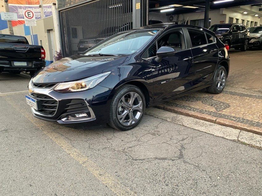 //www.autoline.com.br/carro/chevrolet/cruze-14-hatch-sport-ltz-16v-flex-4p-turbo-automati/2022/americana-sp/23929407