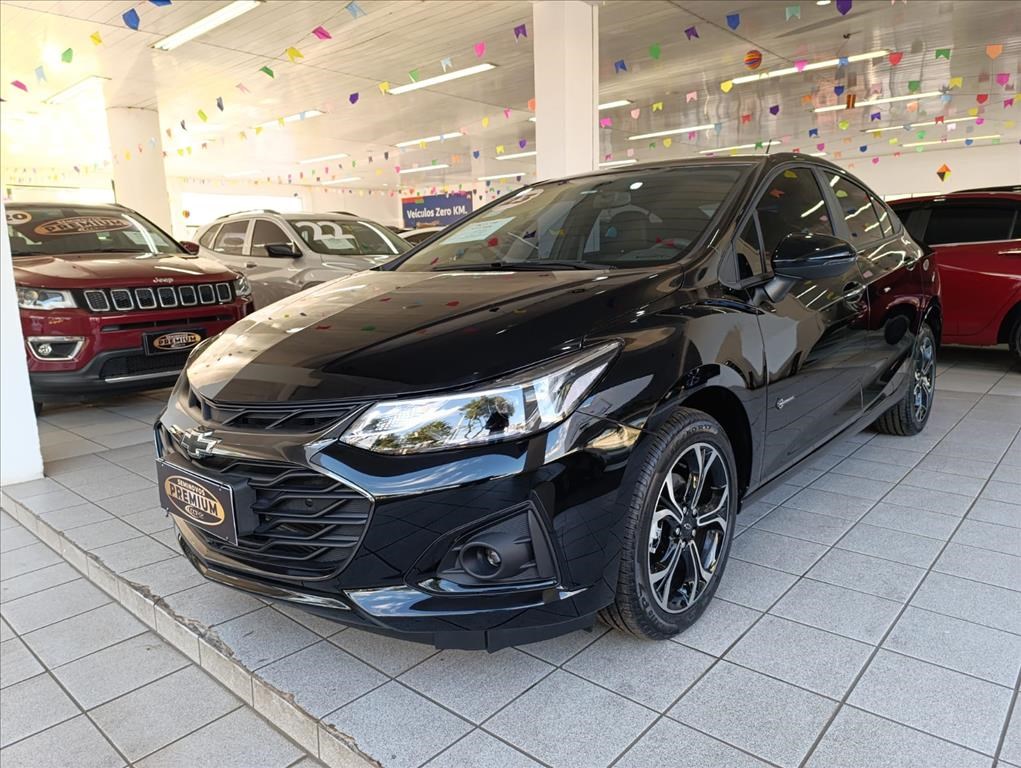//www.autoline.com.br/carro/chevrolet/cruze-14-sedan-midnight-16v-flex-4p-turbo-automatic/2023/curitiba-pr/24197589