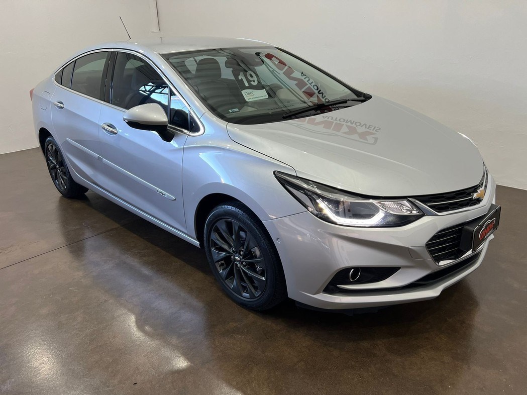 //www.autoline.com.br/carro/chevrolet/cruze-14-sedan-ltz-16v-flex-4p-turbo-automatico/2019/franca-sp/24244842