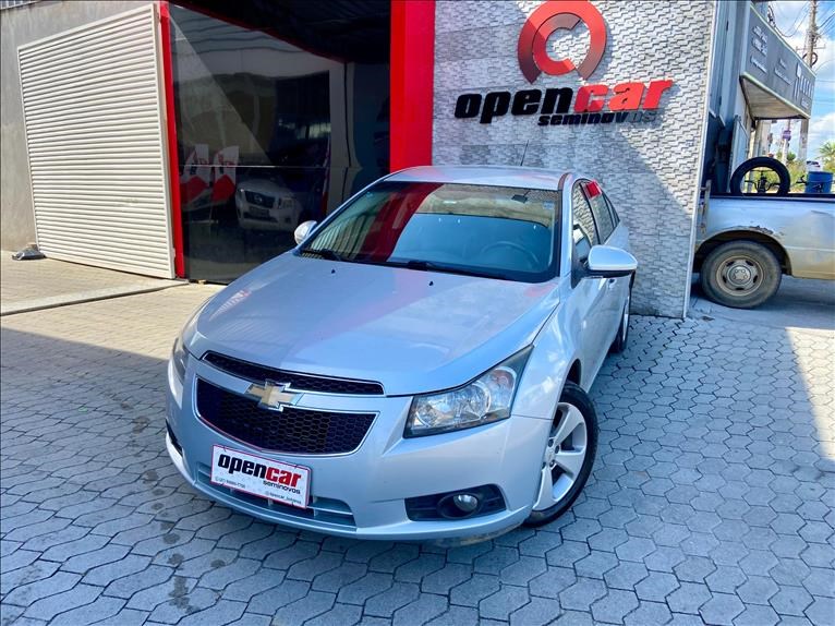 //www.autoline.com.br/carro/chevrolet/cruze-18-hatch-sport-lt-16v-flex-4p-manual/2012/linhares-es/24382859
