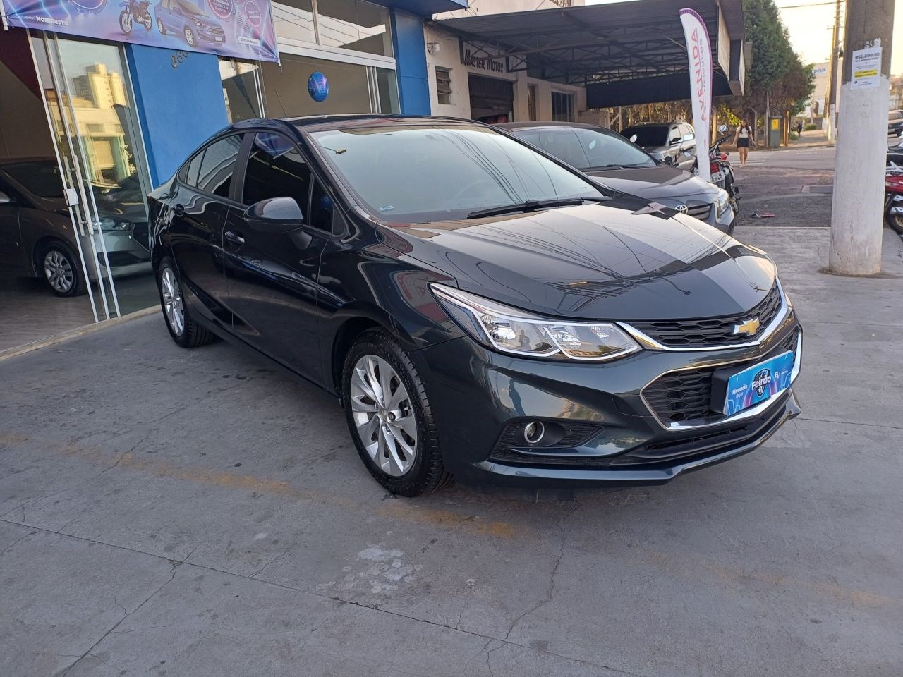 //www.autoline.com.br/carro/chevrolet/cruze-14-sedan-lt-16v-flex-4p-turbo-automatico/2019/porto-feliz-sp/24418948