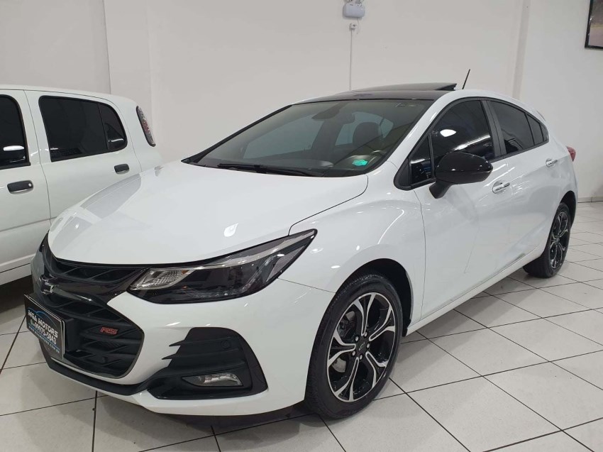 //www.autoline.com.br/carro/chevrolet/cruze-14-hatch-sport-rs-16v-flex-4p-turbo-automatic/2022/maringa-pr/24428441