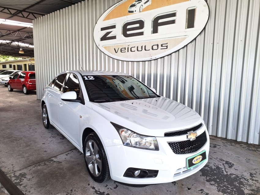 //www.autoline.com.br/carro/chevrolet/cruze-18-sedan-lt-16v-flex-4p-automatico/2012/caxias-do-sul-rs/24453764