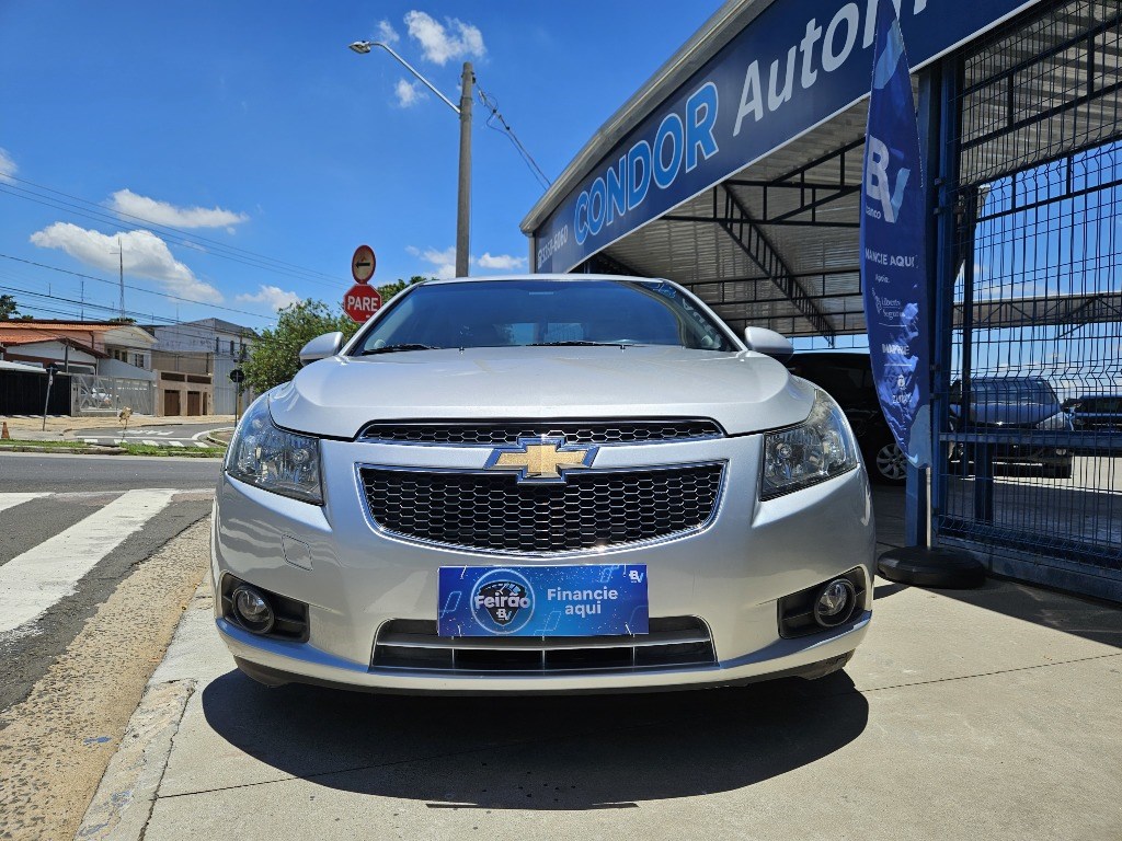 //www.autoline.com.br/carro/chevrolet/cruze-18-sedan-lt-16v-flex-4p-manual/2014/campinas-sp/24454800