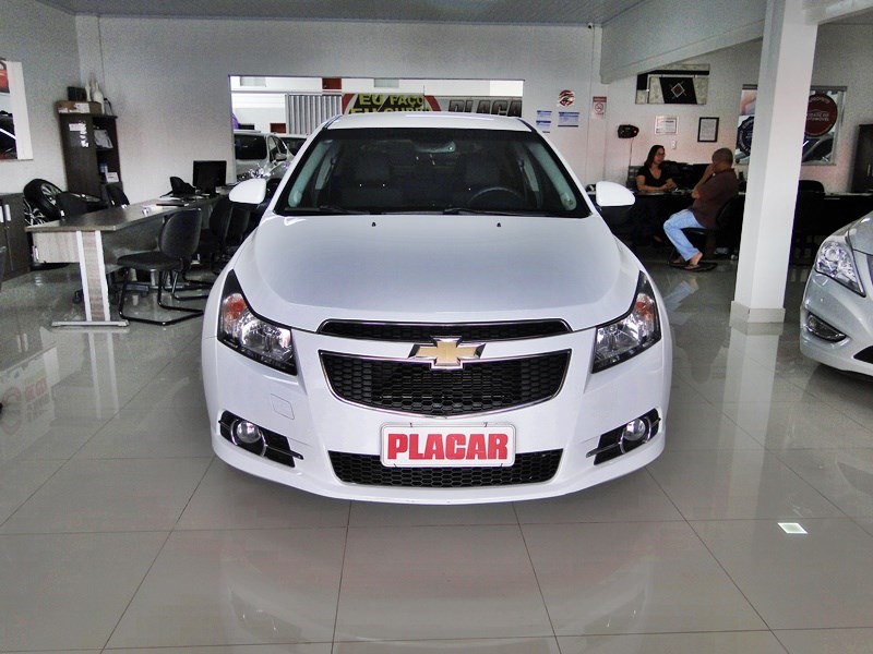 //www.autoline.com.br/carro/chevrolet/cruze-18-hatch-sport-lt-16v-flex-4p-automatico/2013/brasilia-df/24521689