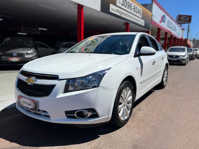 //www.autoline.com.br/carro/chevrolet/cruze-18-sedan-ltz-16v-flex-4p-automatico/2014/cascavel-pr/24590111