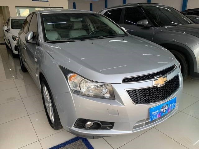//www.autoline.com.br/carro/chevrolet/cruze-18-sedan-ltz-16v-flex-4p-automatico/2014/sumare-sp/24629165