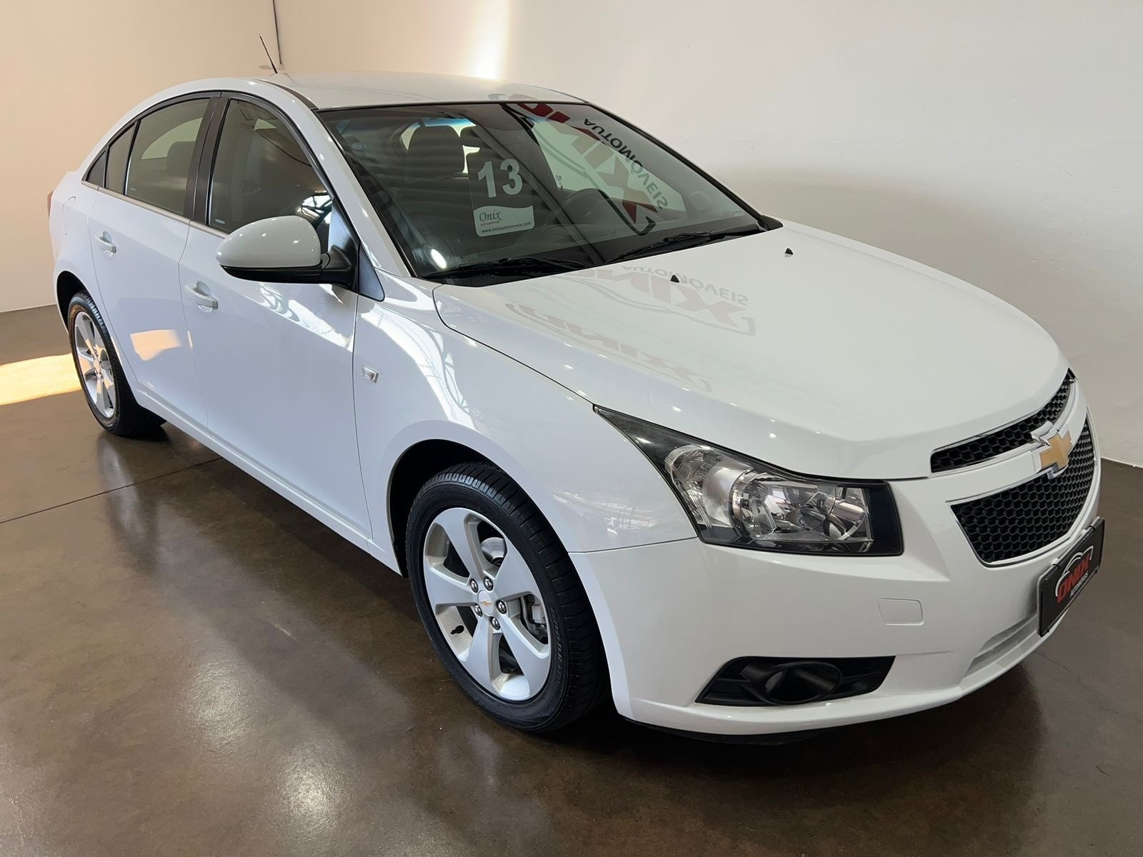 //www.autoline.com.br/carro/chevrolet/cruze-18-hatch-sport-lt-16v-flex-4p-automatico/2013/franca-sp/24632314