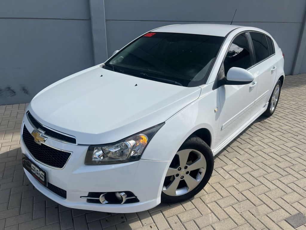 //www.autoline.com.br/carro/chevrolet/cruze-18-hatch-sport-lt-16v-flex-4p-manual/2014/sao-bento-do-sul-sc/24674534