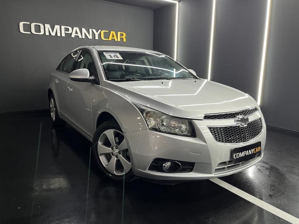 //www.autoline.com.br/carro/chevrolet/cruze-18-sedan-lt-16v-flex-4p-manual/2014/icara-sc/24710394