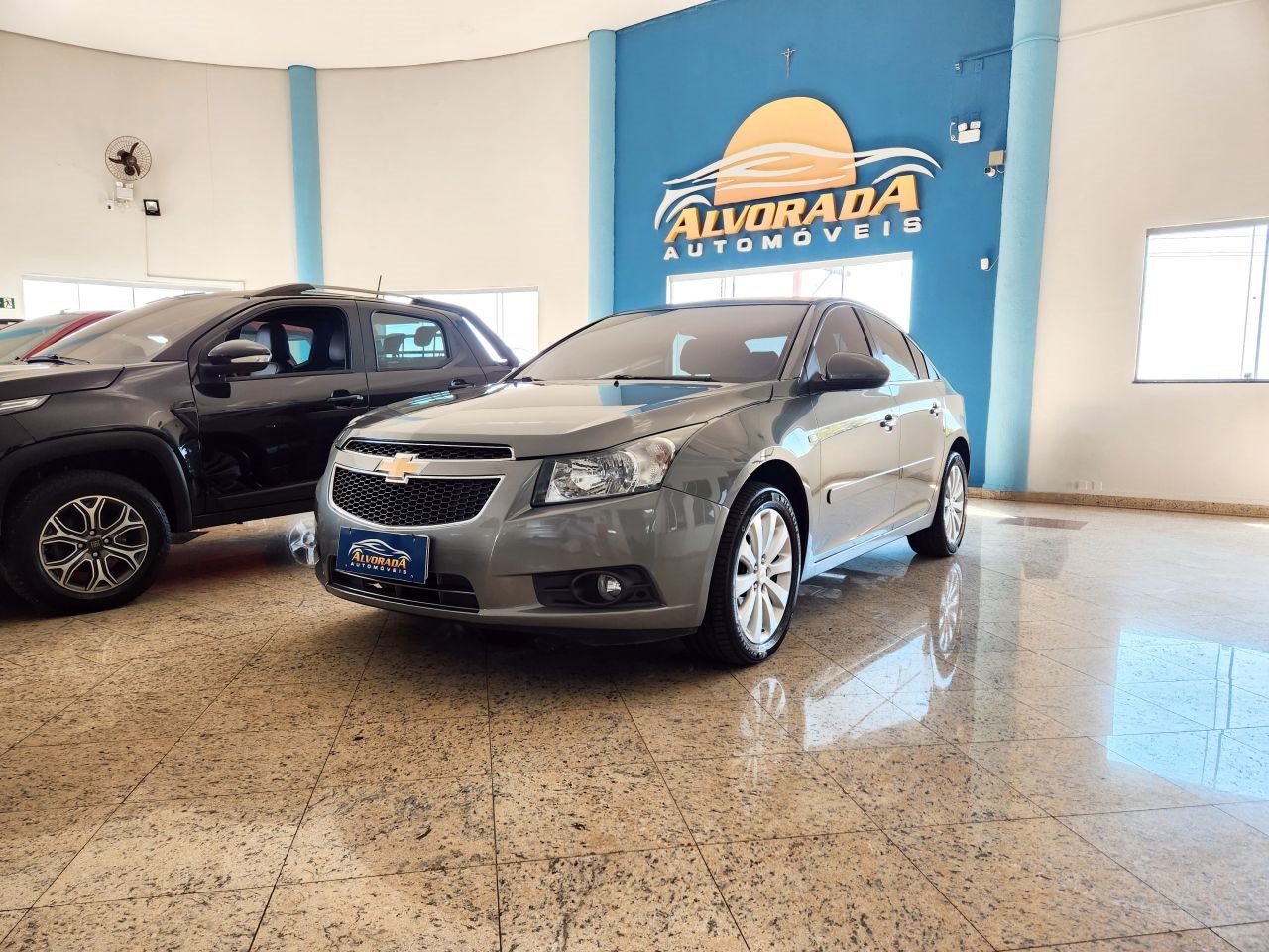 //www.autoline.com.br/carro/chevrolet/cruze-18-sedan-ltz-16v-flex-4p-automatico/2014/nova-odessa-sp/24718258