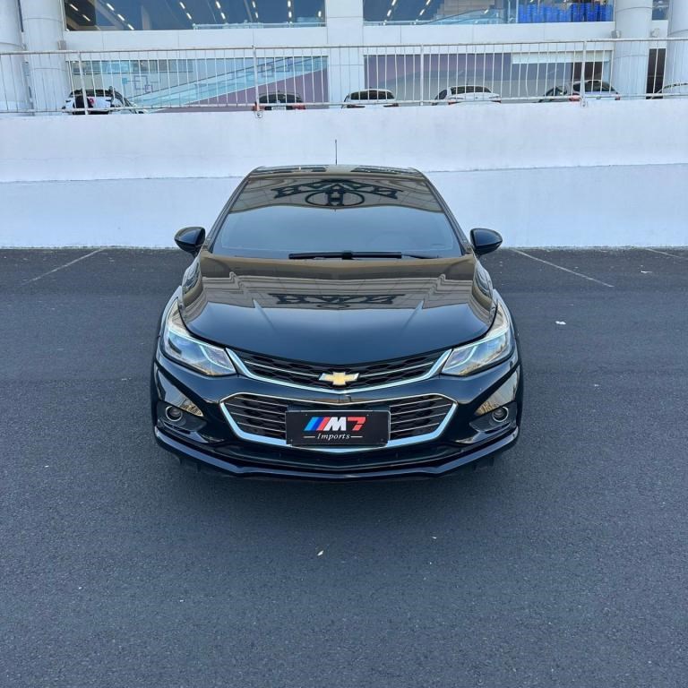 //www.autoline.com.br/carro/chevrolet/cruze-14-sedan-ltz-16v-flex-4p-turbo-automatico/2019/uberlandia-mg/24728586