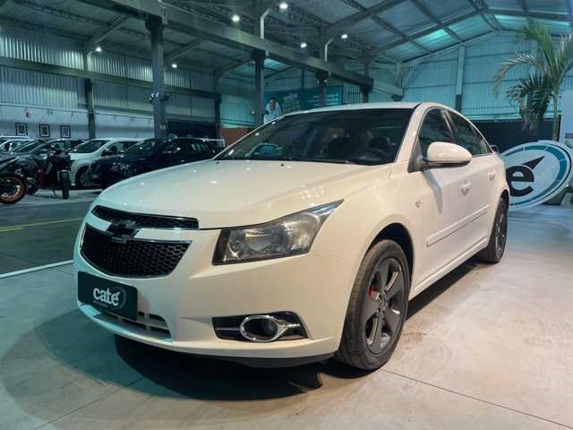 //www.autoline.com.br/carro/chevrolet/cruze-18-sedan-lt-16v-flex-4p-automatico/2013/baixo-guandu-es/24749834