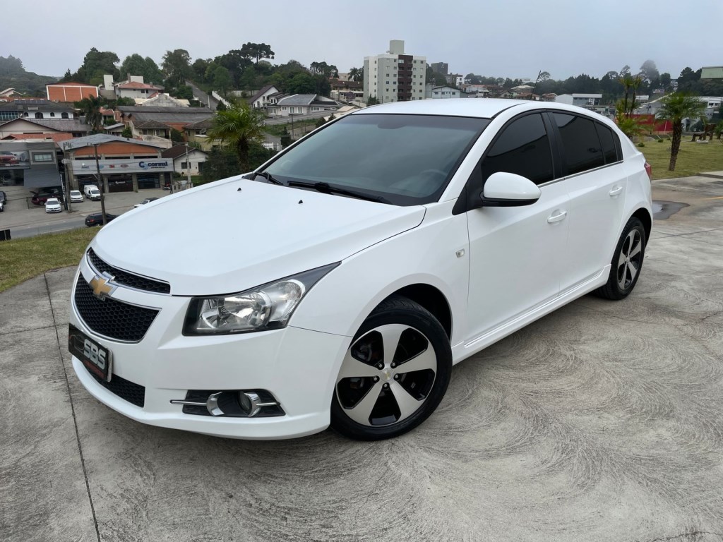 //www.autoline.com.br/carro/chevrolet/cruze-18-hatch-sport-lt-16v-flex-4p-manual/2013/sao-bento-do-sul-sc/24845040