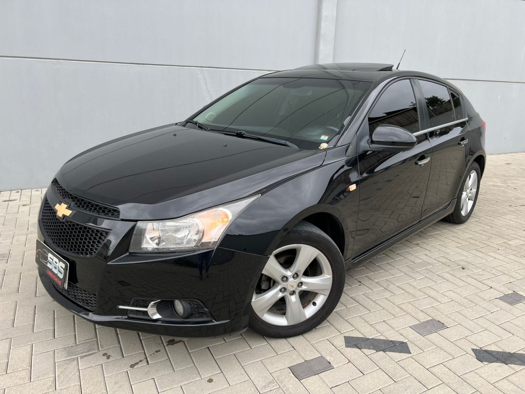 //www.autoline.com.br/carro/chevrolet/cruze-18-hatch-sport-ltz-16v-flex-4p-automatico/2013/sao-bento-do-sul-sc/24845067