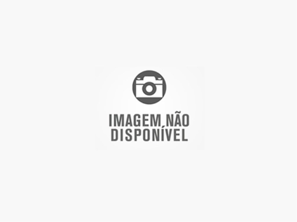 //www.autoline.com.br/carro/chevrolet/cruze-18-hatch-sport-ltz-16v-flex-4p-automatico/2013/sao-paulo-sp/24866186