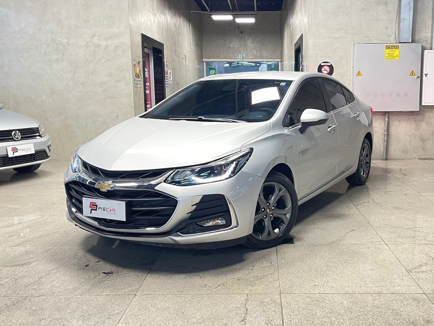 //www.autoline.com.br/carro/chevrolet/cruze-14-sedan-ltz-16v-flex-4p-turbo-automatico/2023/belo-horizonte-mg/24888809