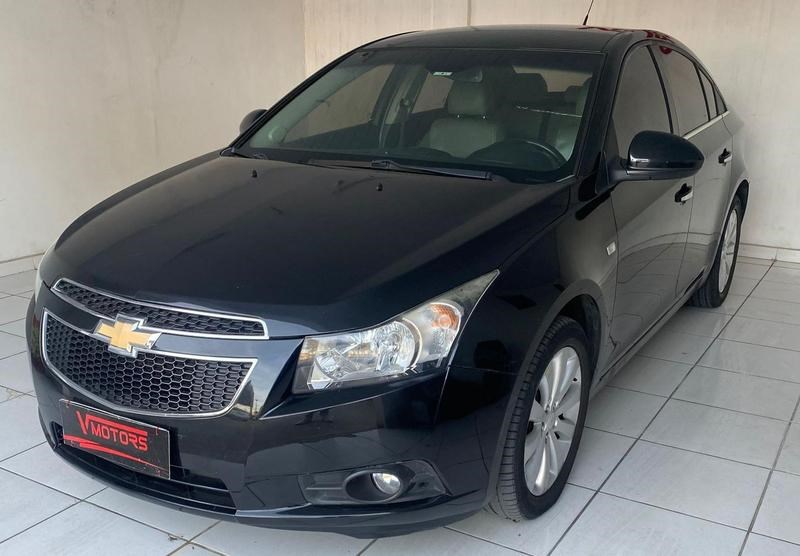 //www.autoline.com.br/carro/chevrolet/cruze-18-sedan-ltz-16v-flex-4p-automatico/2013/sao-jose-dos-pinhais-pr/24894346