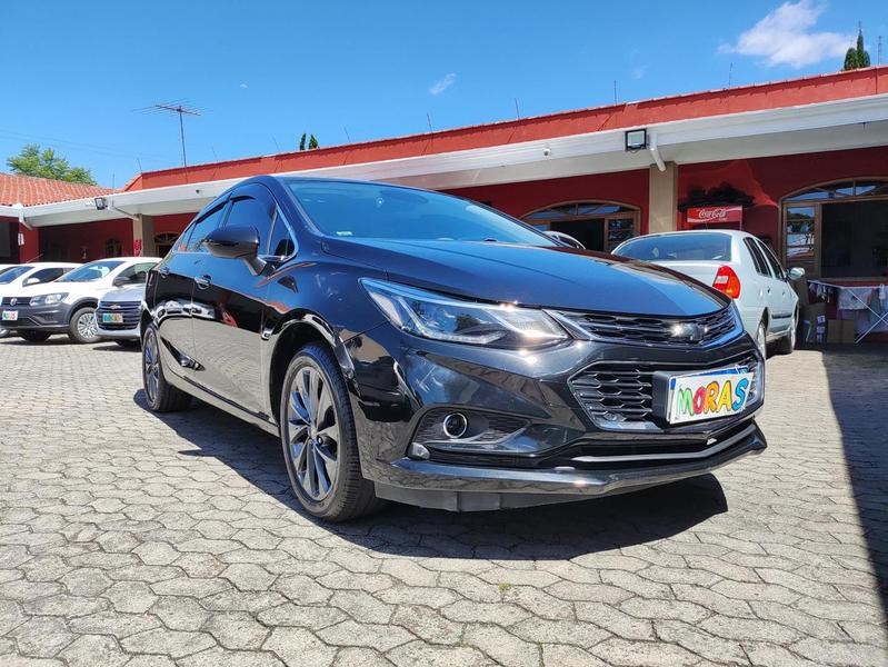 //www.autoline.com.br/carro/chevrolet/cruze-14-sedan-ltz-16v-flex-4p-turbo-automatico/2019/curitiba-pr/24909405