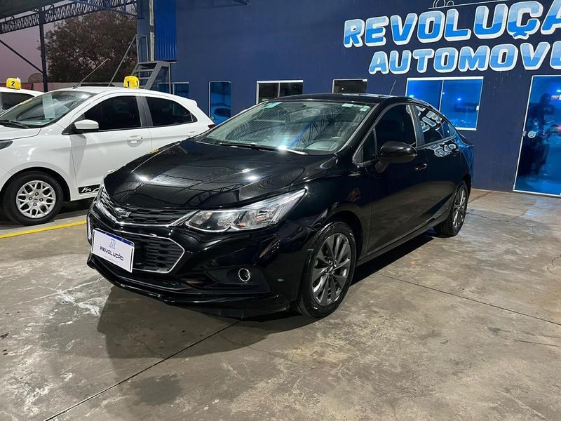 //www.autoline.com.br/carro/chevrolet/cruze-14-sedan-lt-16v-flex-4p-turbo-automatico/2019/campo-grande-ms/24923086