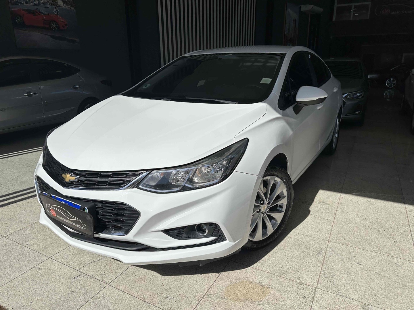 //www.autoline.com.br/carro/chevrolet/cruze-14-sedan-lt-16v-flex-4p-turbo-automatico/2017/americana-sp/24930782