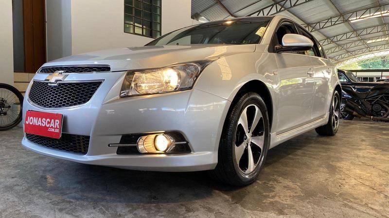 //www.autoline.com.br/carro/chevrolet/cruze-18-hb-sport-ltz-16v-flex-4p-manual/2013/curitiba-pr/24932987