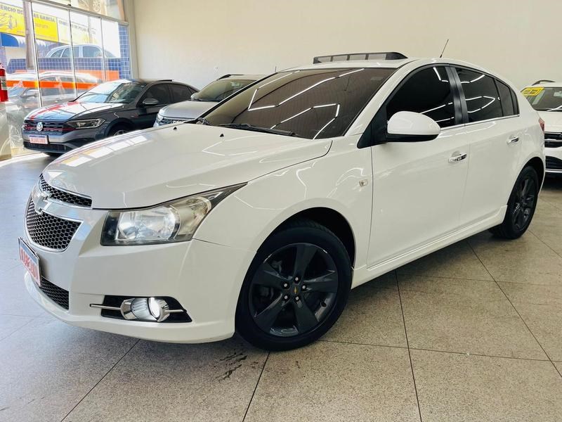 //www.autoline.com.br/carro/chevrolet/cruze-18-hatch-sport-ltz-16v-flex-4p-automatico/2014/campinas-sp/24938422