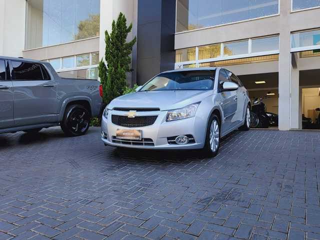 //www.autoline.com.br/carro/chevrolet/cruze-18-sedan-ltz-16v-flex-4p-automatico/2014/medianeira-pr/24946718