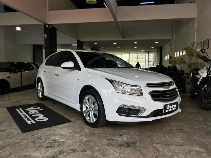 //www.autoline.com.br/carro/chevrolet/cruze-18-hatch-sport-ltz-16v-flex-4p-automatico/2015/belo-horizonte-mg/24948812