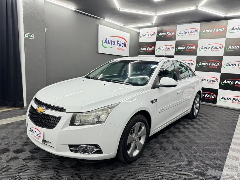 //www.autoline.com.br/carro/chevrolet/cruze-18-sedan-lt-16v-flex-4p-automatico/2014/brasilia-df/24963454