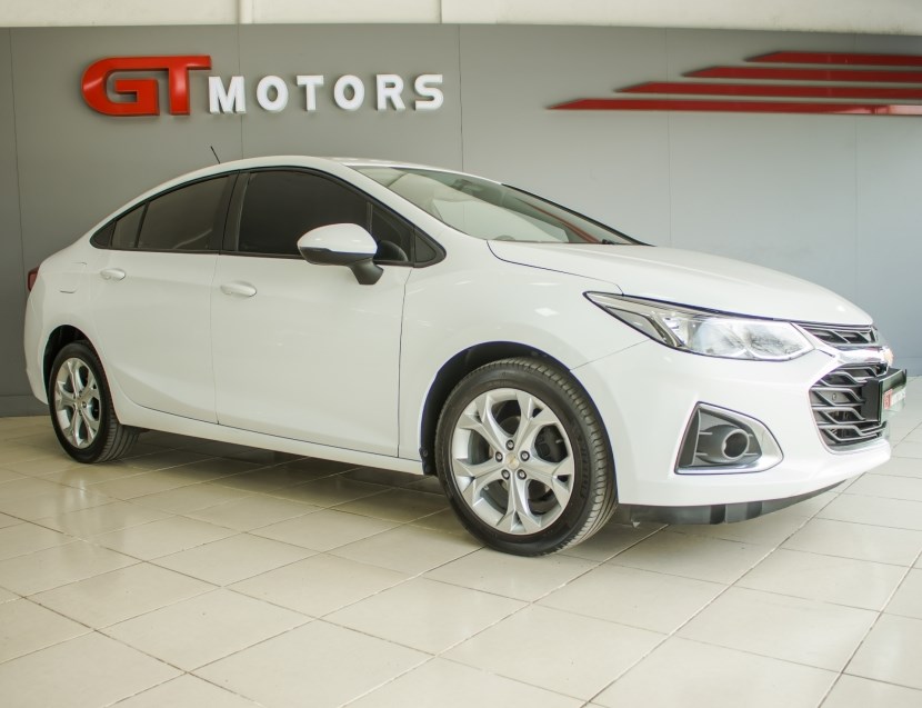 //www.autoline.com.br/carro/chevrolet/cruze-14-sedan-lt-16v-flex-4p-turbo-automatico/2020/novo-hamburgo-rs/24965940