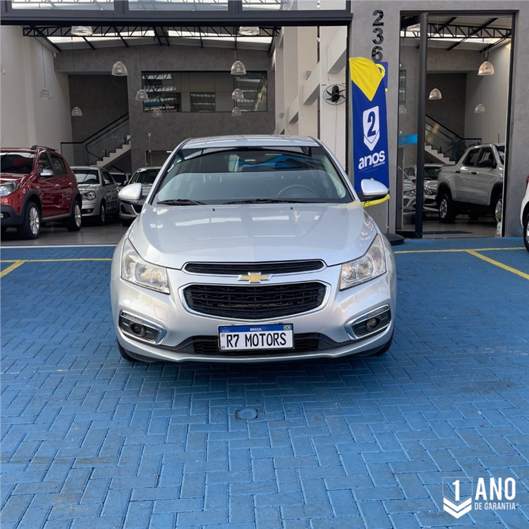 //www.autoline.com.br/carro/chevrolet/cruze-18-hatch-sport-lt-16v-flex-4p-automatico/2015/campinas-sp/24973257