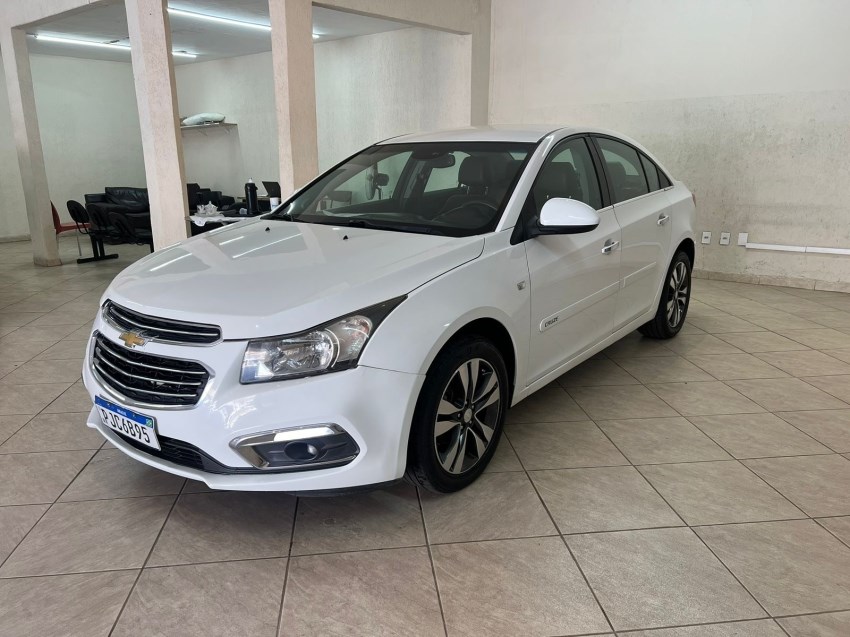 //www.autoline.com.br/carro/chevrolet/cruze-18-sedan-ltz-16v-flex-4p-automatico/2015/colatina-es/24984990