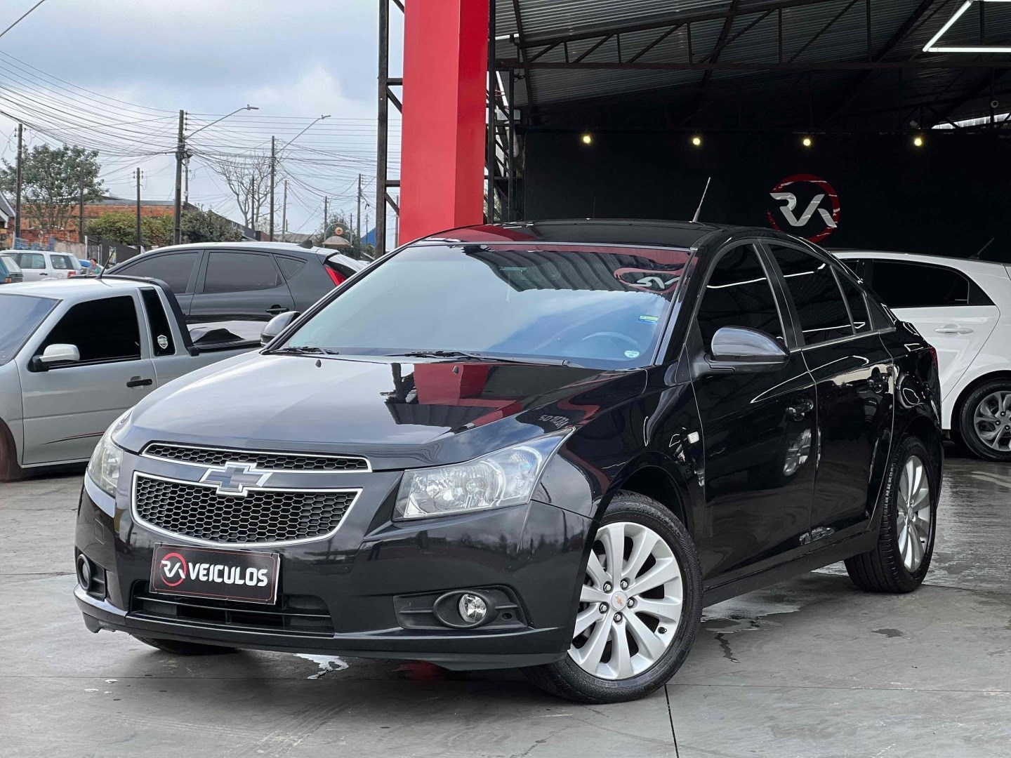 //www.autoline.com.br/carro/chevrolet/cruze-18-sedan-ltz-16v-flex-4p-automatico/2014/guarapuava-pr/24985194