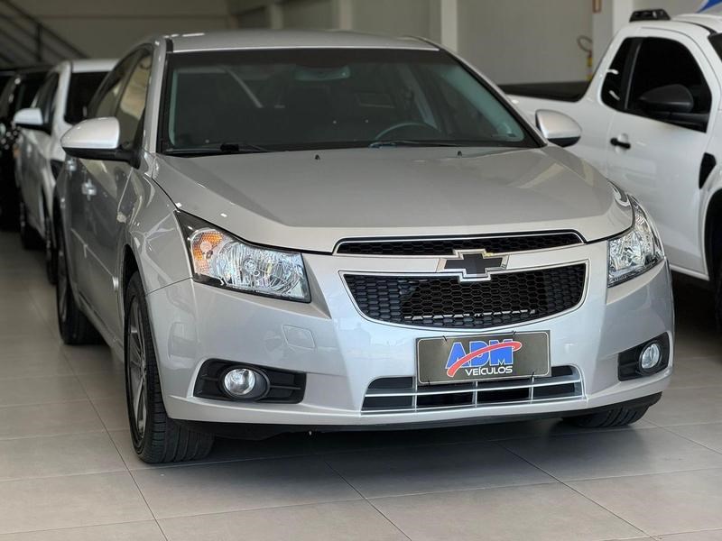 //www.autoline.com.br/carro/chevrolet/cruze-18-sedan-lt-16v-flex-4p-manual/2014/paranavai-pr/24985514