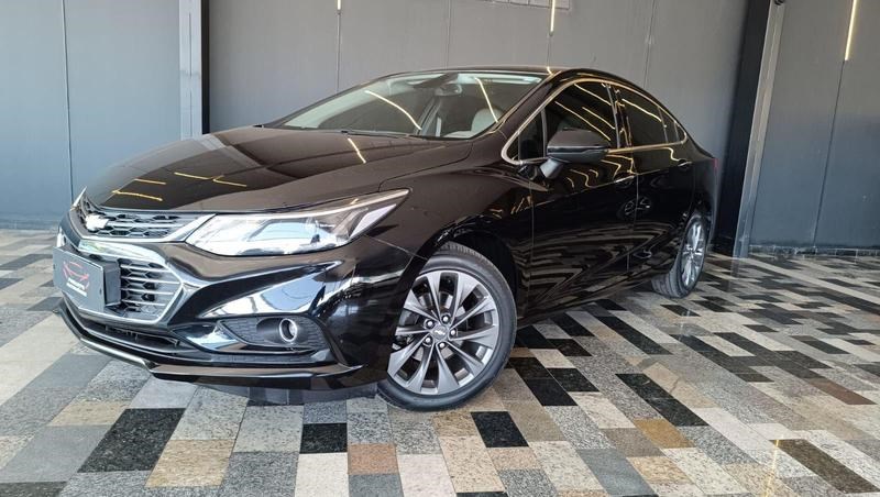 //www.autoline.com.br/carro/chevrolet/cruze-14-sedan-ltz-16v-flex-4p-turbo-automatico/2018/araxa-mg/25008261