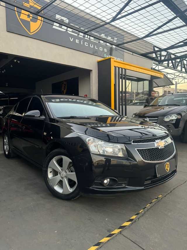 //www.autoline.com.br/carro/chevrolet/cruze-18-hatch-sport-lt-16v-flex-4p-automatico/2012/araraquara-sp/25010954