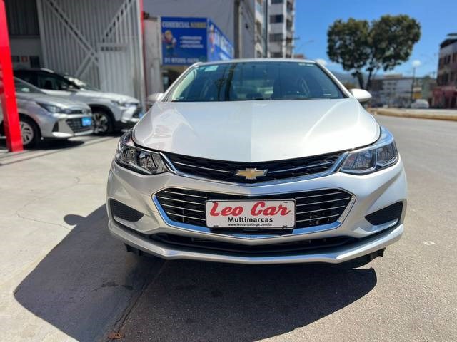 //www.autoline.com.br/carro/chevrolet/cruze-14-hatch-sport-ltz-16v-flex-4p-turbo-automati/2017/ipatinga-mg/25028113
