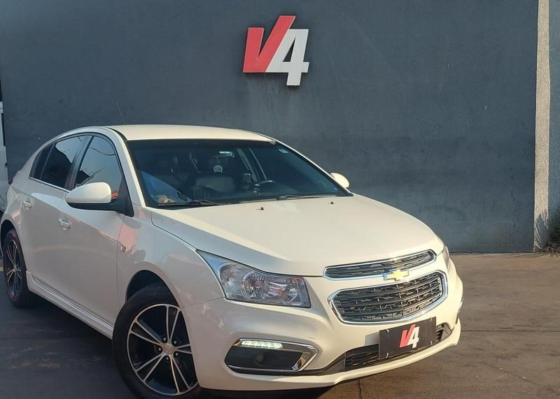 //www.autoline.com.br/carro/chevrolet/cruze-18-hatch-sport-lt-16v-flex-4p-automatico/2015/campo-grande-ms/25028205