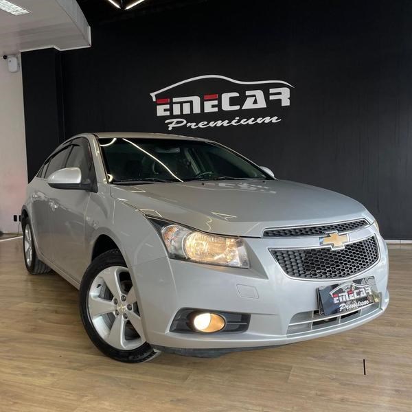 //www.autoline.com.br/carro/chevrolet/cruze-18-sedan-lt-16v-flex-4p-manual/2014/canoinhas-sc/25028567