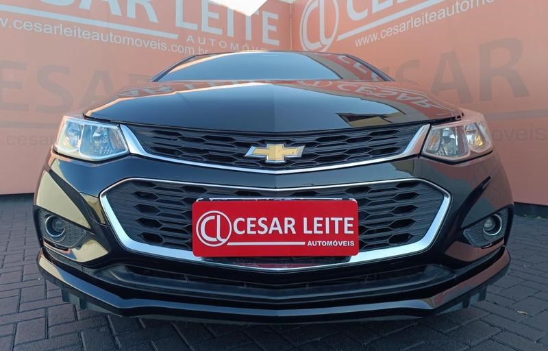 //www.autoline.com.br/carro/chevrolet/cruze-14-sedan-lt-16v-flex-4p-turbo-automatico/2018/curitiba-pr/25030298