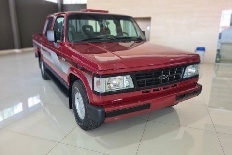 //www.autoline.com.br/carro/chevrolet/d-20-pick-up-40-custom-s-turbo-cabdupla-110cv-4p-diesel-ma/1993/agua-branca-pi/15891131