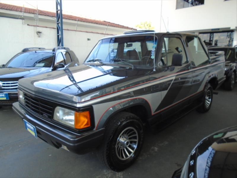 //www.autoline.com.br/carro/chevrolet/d-20-pick-up-40-custom-de-luxe-cabsimp-90cv-2p-diesel-manu/1989/amparo-sp/17506013