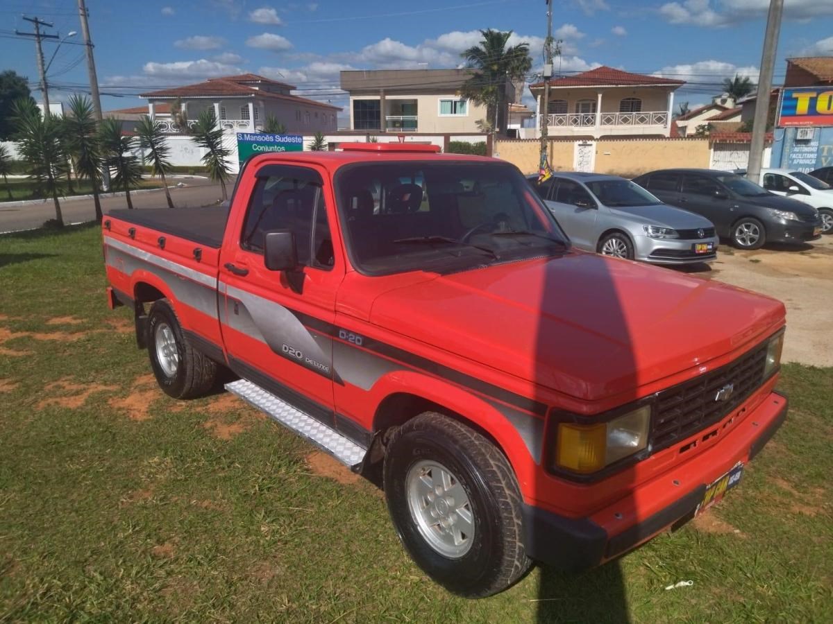 //www.autoline.com.br/carro/chevrolet/d-20-pick-up-40-custom-de-luxe-cabdupla-90cv-4p-diesel-man/1992/brasilia-df/17518713